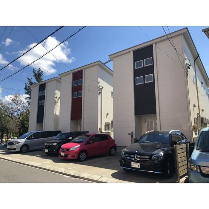 ピンクチャームの物件外観写真