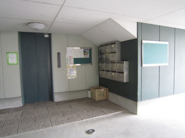 ホワイトクラウド　４の物件外観写真