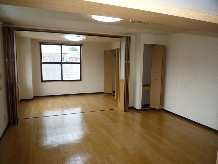 ホワイトクラウド　４の物件内観写真