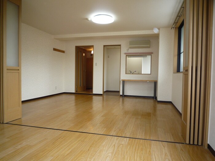 ホワイトクラウド　４の物件内観写真