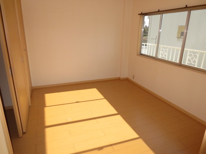 リバ－サイド８００の物件内観写真