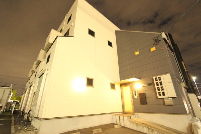 サンアリーナ北頭の物件外観写真