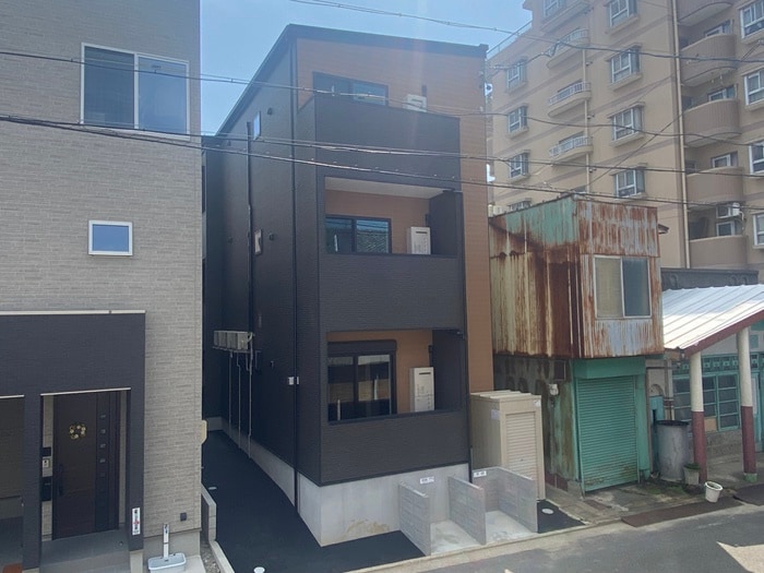 Crecia刈谷の物件外観写真