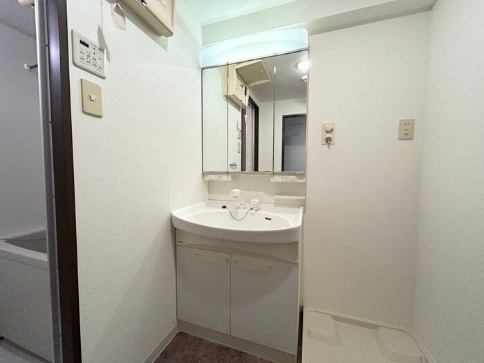 フォレシティ新栄の物件内観写真