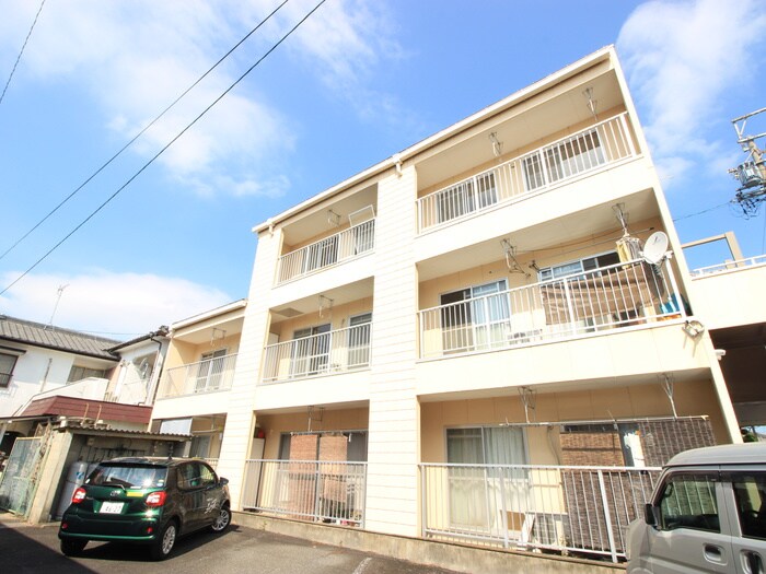 フルール　ラ　テールの物件外観写真