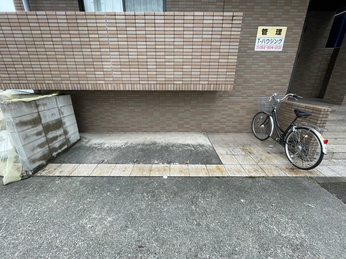 アートビル平田の物件外観写真