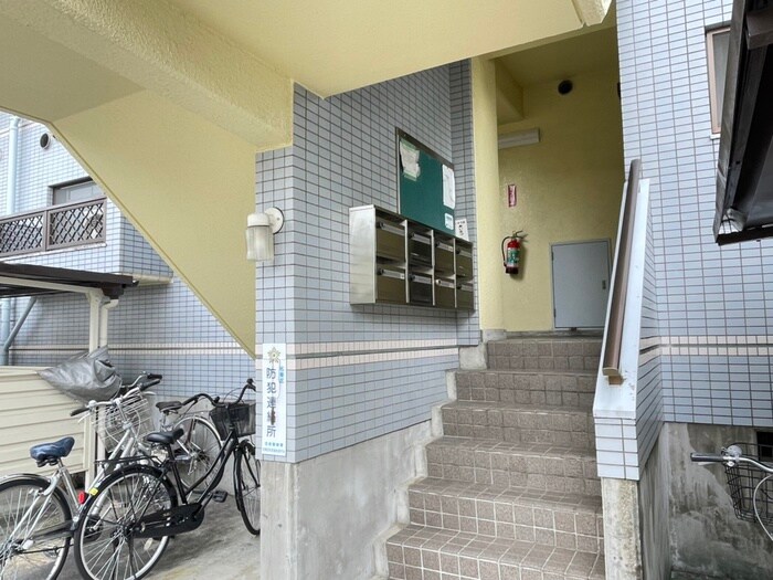 サンメゾン勢子坊の物件外観写真