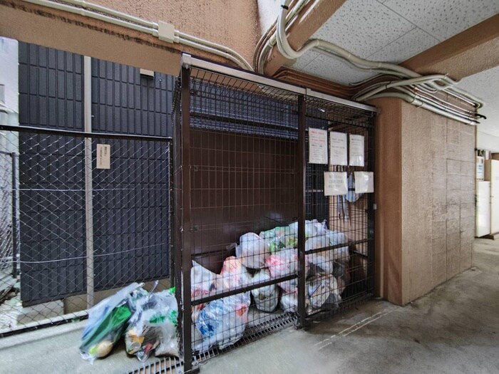 アメニティー泉の物件外観写真