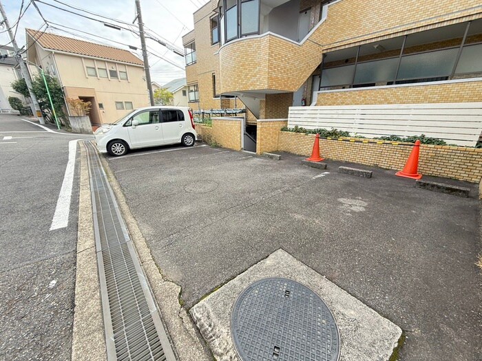 ダイアパレス喜多山（203）の物件外観写真