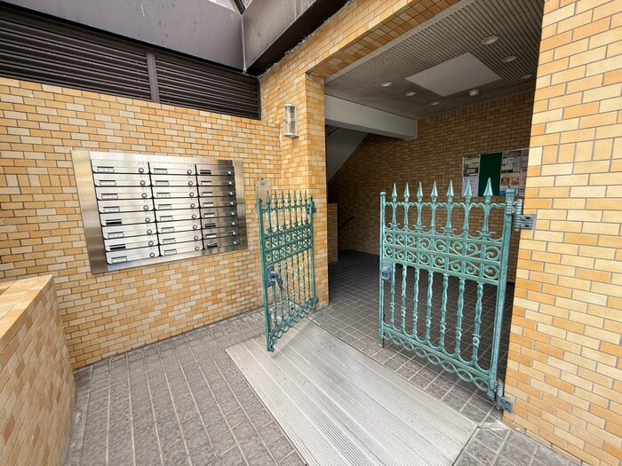 ダイアパレス喜多山（203）の物件外観写真