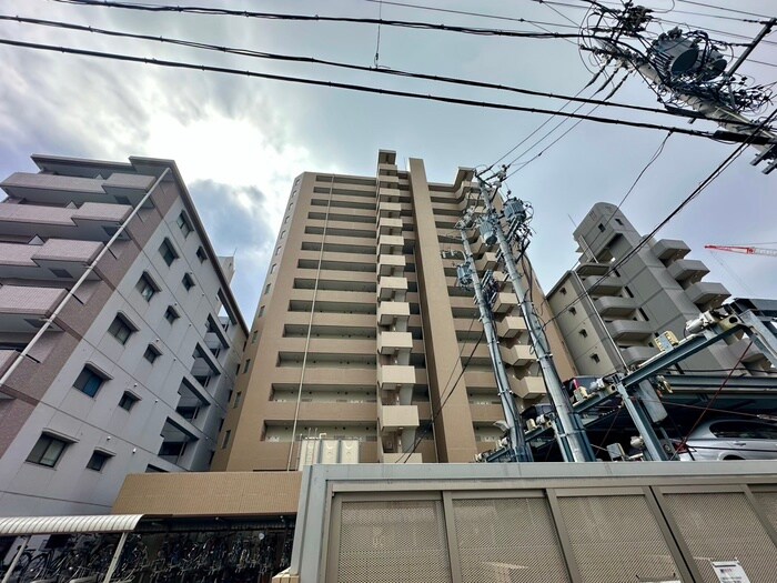 カスタリア志賀本通の物件外観写真