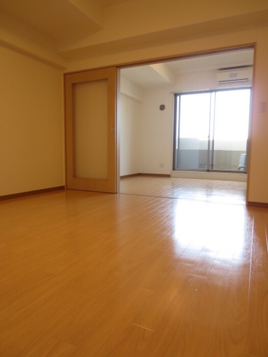 カスタリア志賀本通の物件内観写真