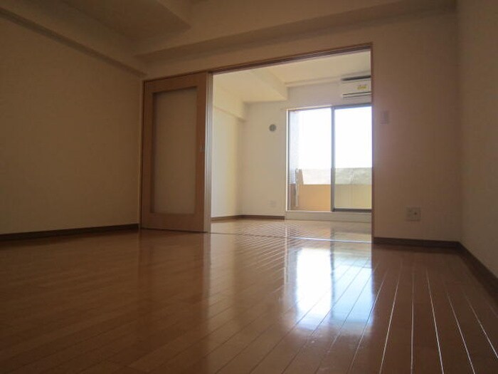 カスタリア志賀本通の物件内観写真