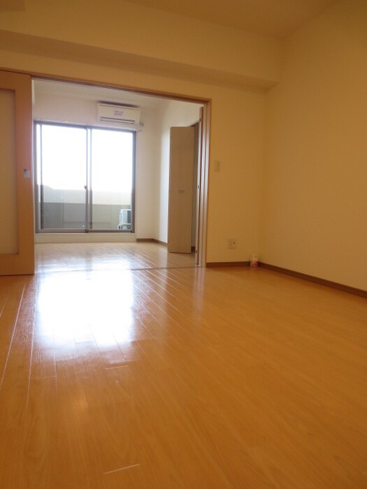 カスタリア志賀本通の物件内観写真