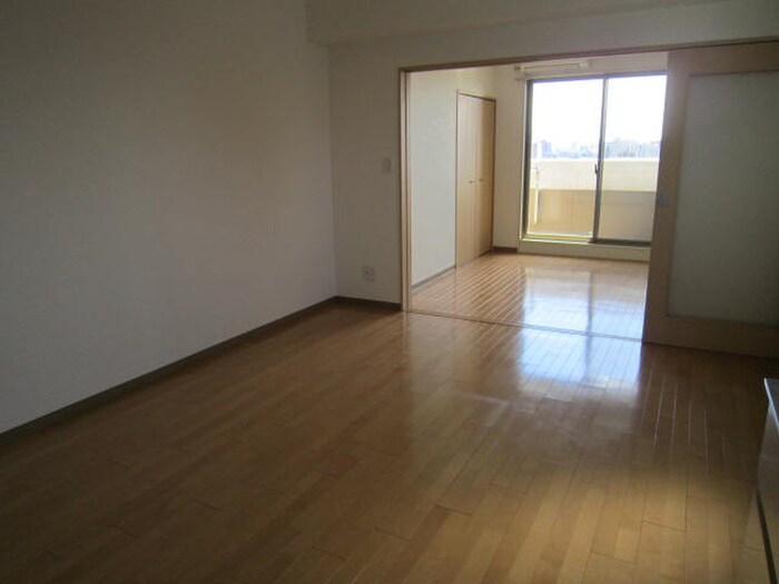 カスタリア志賀本通の物件内観写真