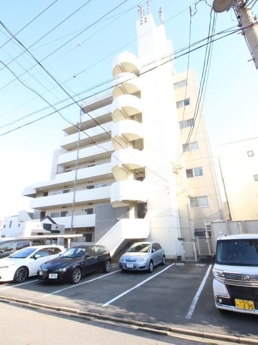 レジデンスアイズの物件外観写真