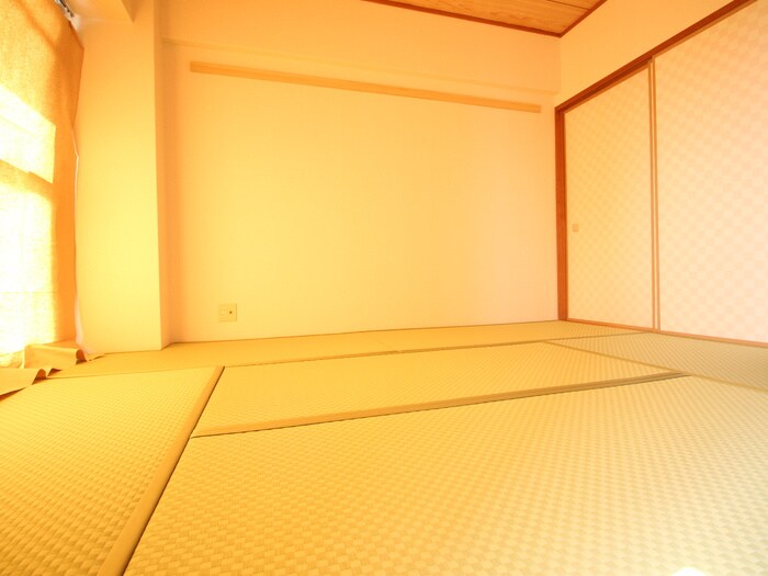 エレガントパレス守山の物件内観写真