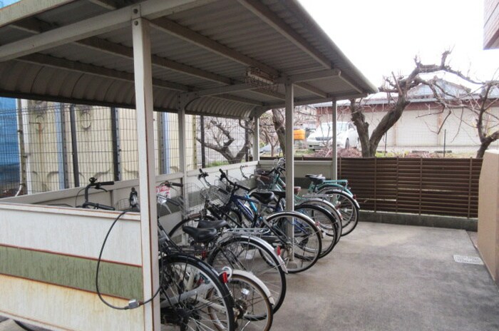 エレガントパレス守山の物件外観写真