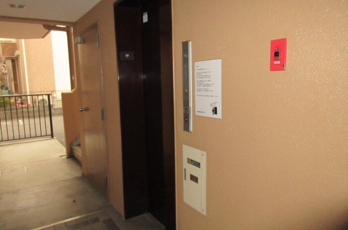 エレガントパレス守山の物件外観写真