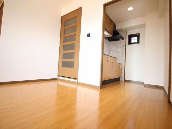 エレガントパレス守山の物件内観写真