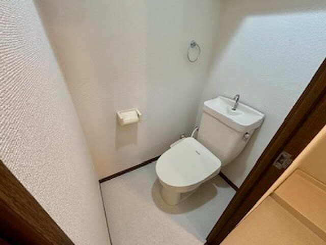 エレガントパレス守山の物件内観写真