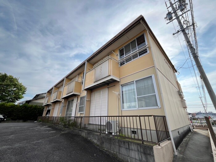 フォーブルマイの物件外観写真