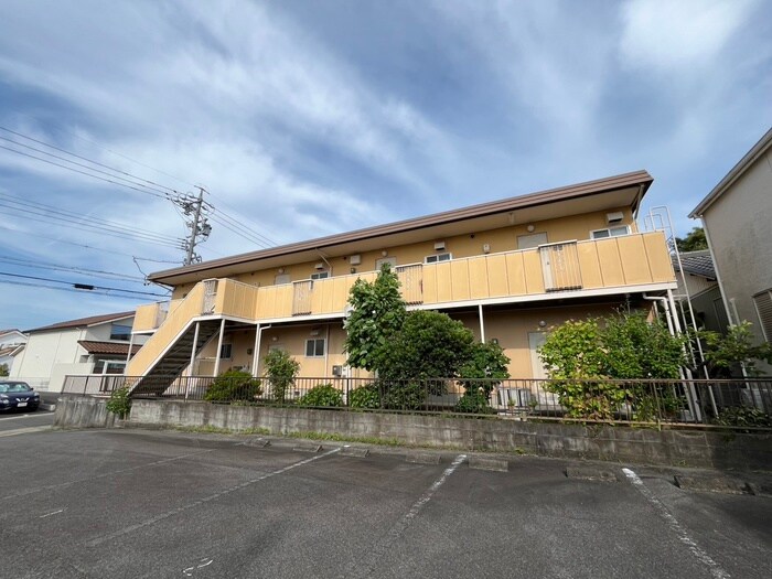 フォーブルマイの物件外観写真