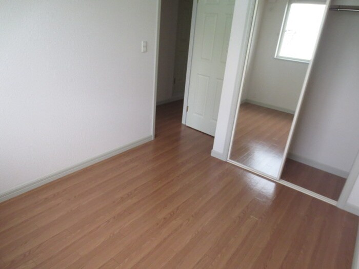 エレガンス新栄の物件内観写真