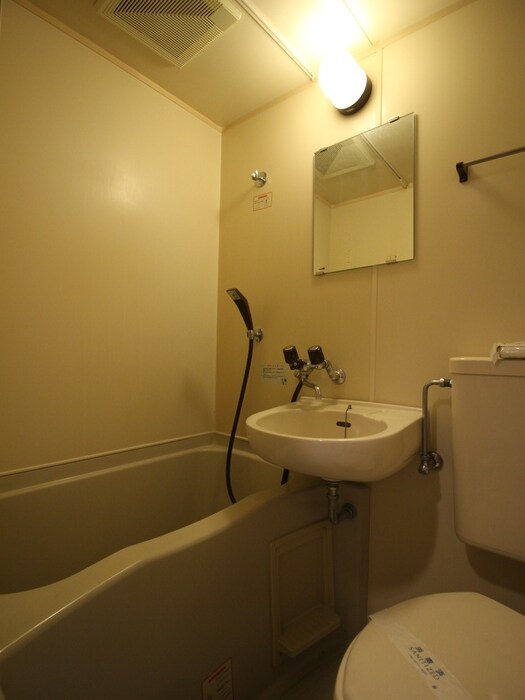 シャンブル７２の物件内観写真