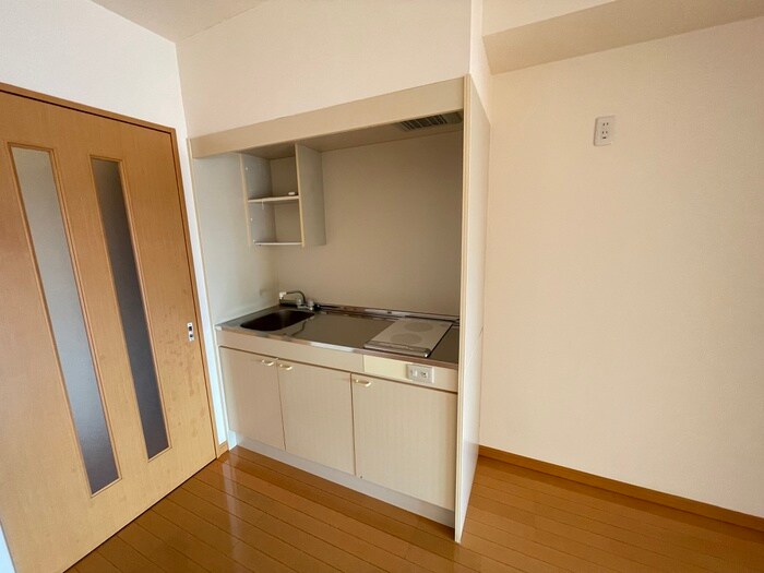 センチュリ－パ－ク八熊の物件内観写真