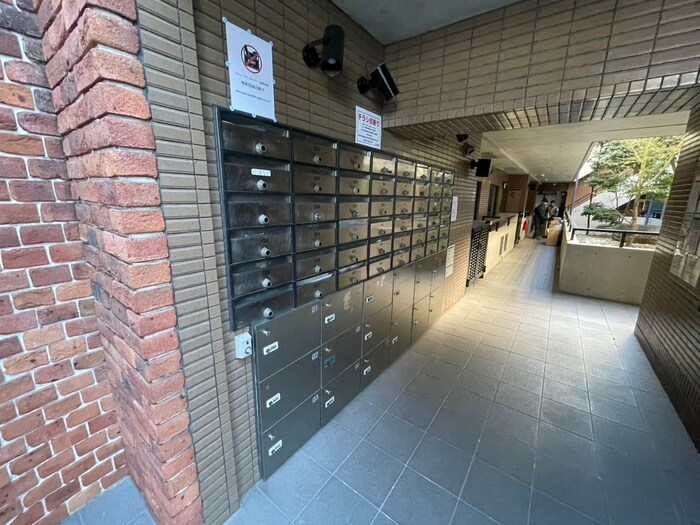 ビラ三秀山中の物件外観写真