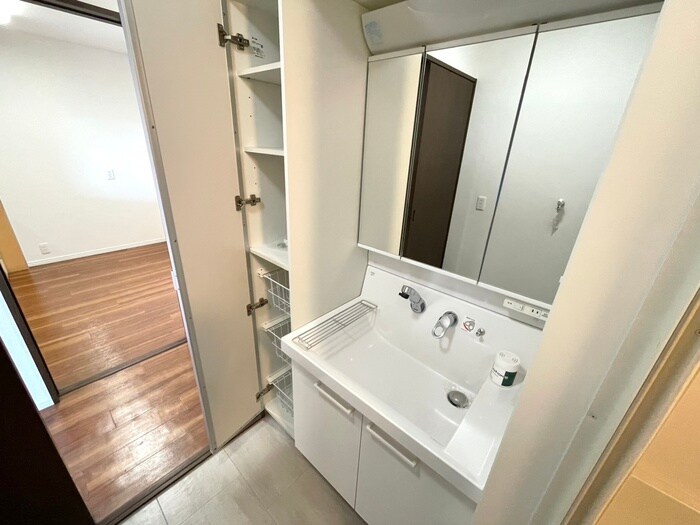 ビラ三秀山中の物件内観写真