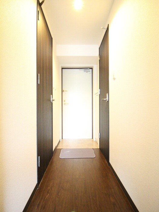 ﾌﾟﾗｳﾗﾝﾄﾞ名駅の物件内観写真