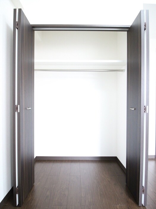 ﾌﾟﾗｳﾗﾝﾄﾞ名駅の物件内観写真