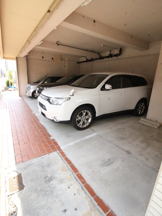 フォ－シ－ズン御幸山の物件外観写真