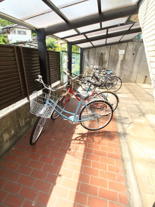 フォ－シ－ズン御幸山の物件外観写真