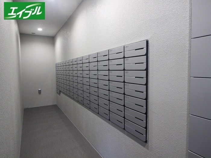 エスリード上前津セレーノの物件外観写真