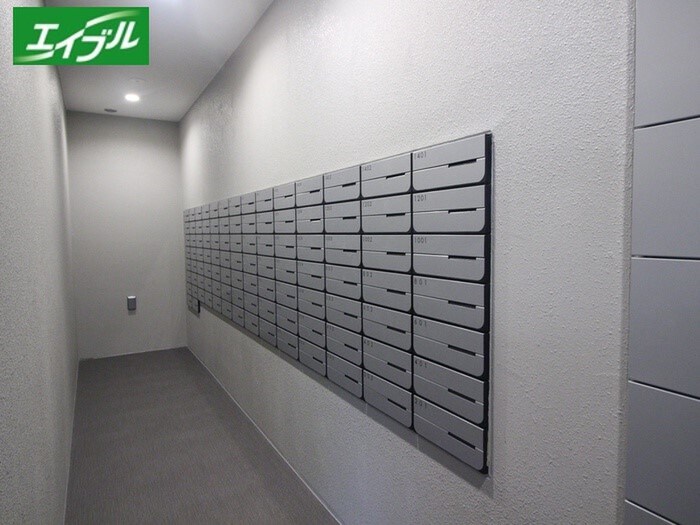 エスリード上前津セレーノの物件外観写真