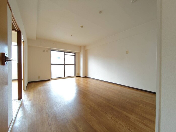 レジデンス高岳の物件内観写真