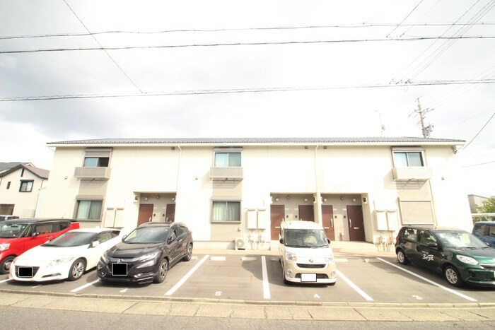 メゾンクレールの物件外観写真