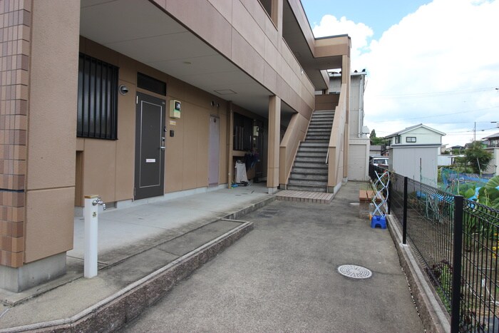 クオリティパレスの物件外観写真