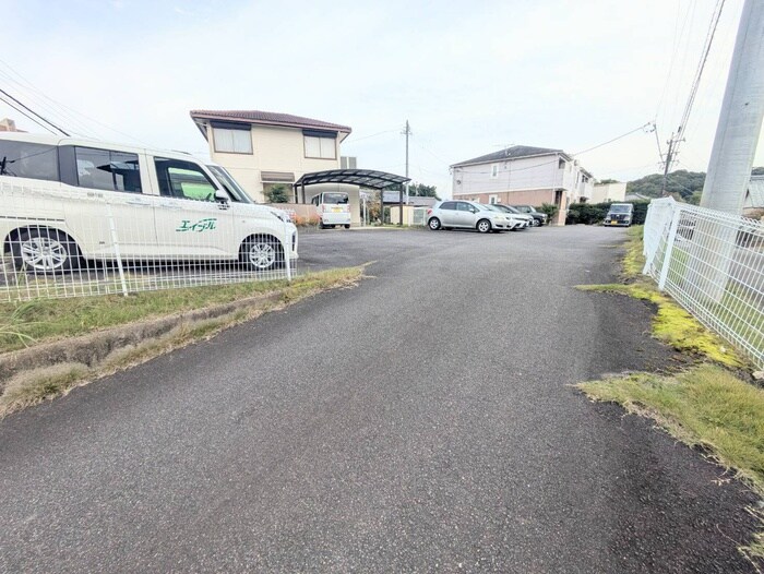 サンヒルズ平和の物件外観写真