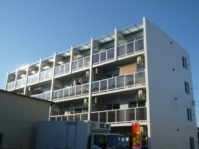 ル・キャステルの物件外観写真