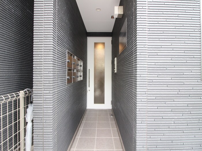 ノア名駅南の物件外観写真