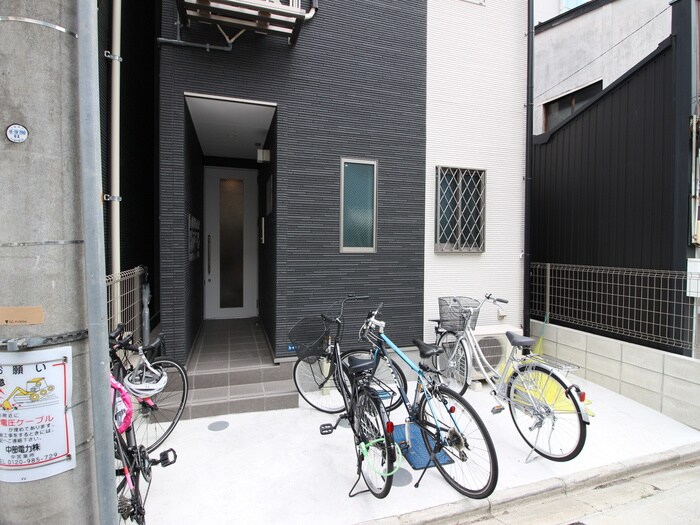 ノア名駅南の物件外観写真