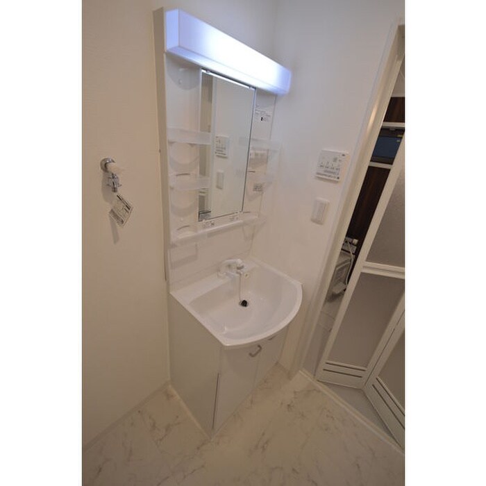 ノア名駅南の物件内観写真