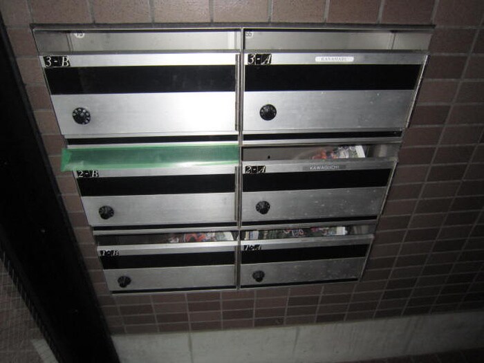 メゾンクレ－ルの物件外観写真