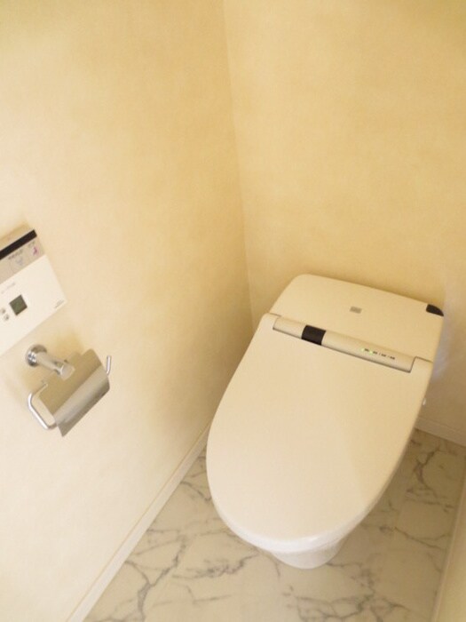 ラ・ヴィ・アン・ロ－ズの物件内観写真