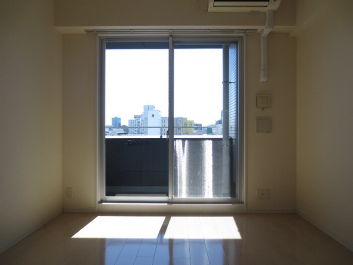 ラ・ヴィ・アン・ロ－ズの物件内観写真