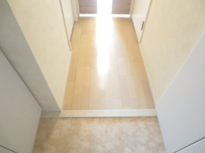 ラ・ヴィ・アン・ロ－ズの物件内観写真